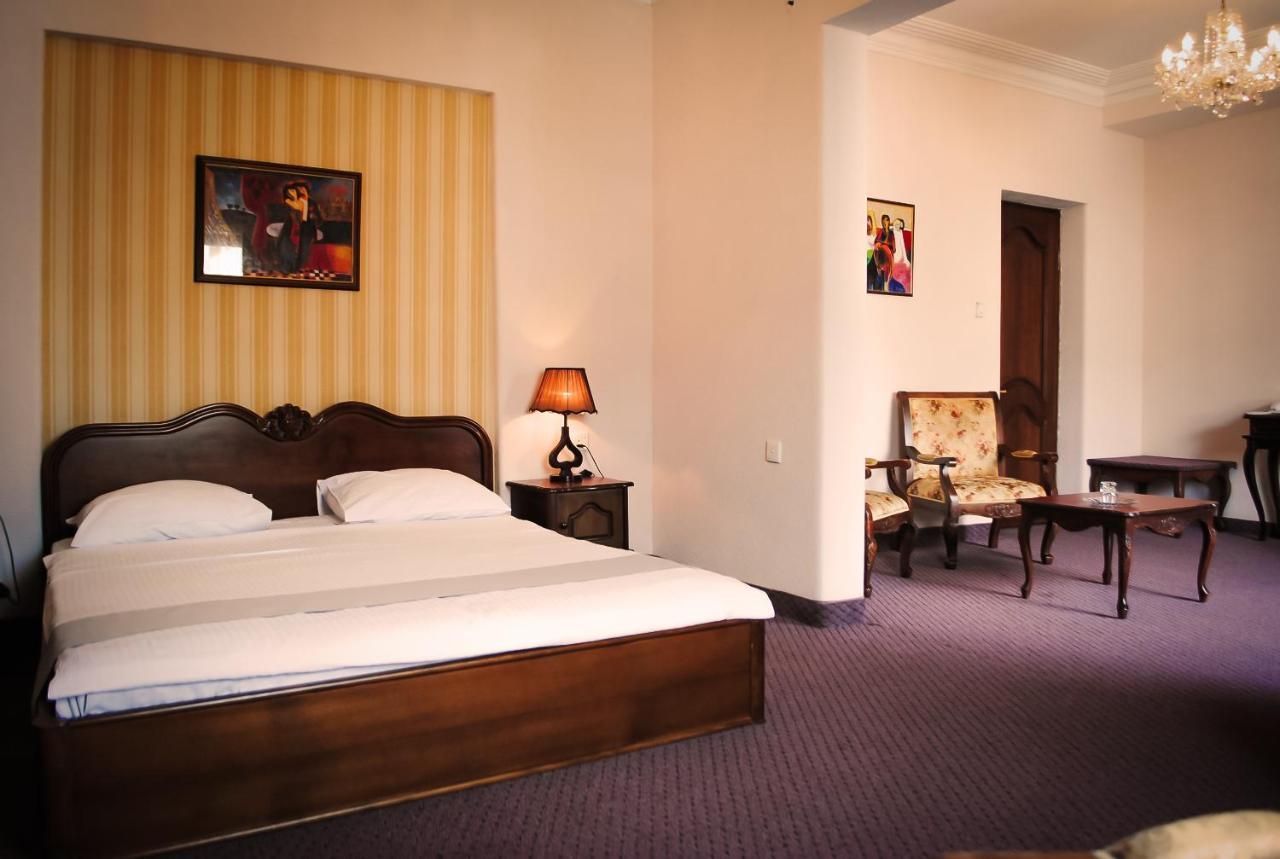 Hotel Sympatia Tbilisi Ngoại thất bức ảnh