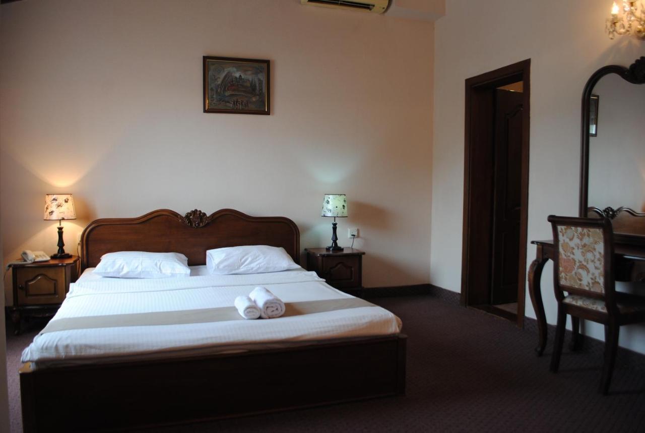 Hotel Sympatia Tbilisi Ngoại thất bức ảnh
